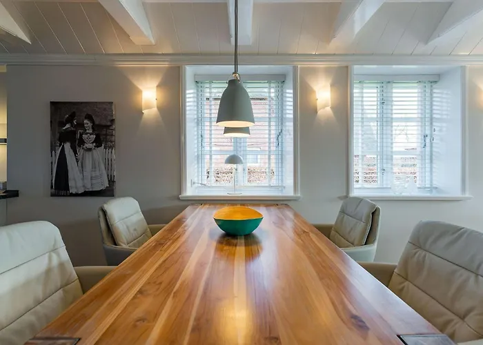 Friesen-kate-oldsum * Oldsum